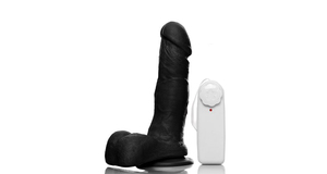 PROTESE COM ESCROTO E VIBRO PT - 12CM X 3,5CM